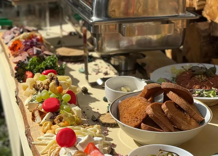 招待所 Hejmovka *